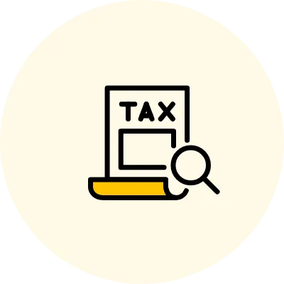 虫眼鏡で確認する税務書類